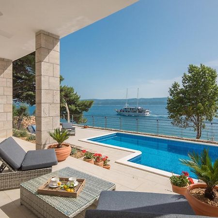 אומיס Absolute Beach Villa מראה חיצוני תמונה